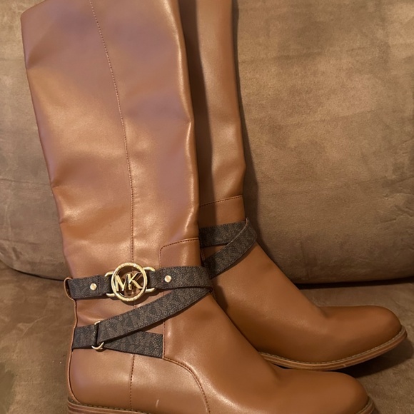 Michael Kors Boots - Picture 2 of 4